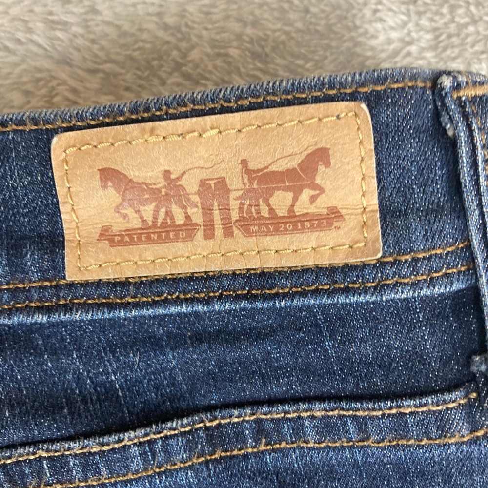 Levi's Women's 512 Perfectly Slimming Straight‎ Leg Jeans Dark Wash Size 10 - Picture 7 of 16